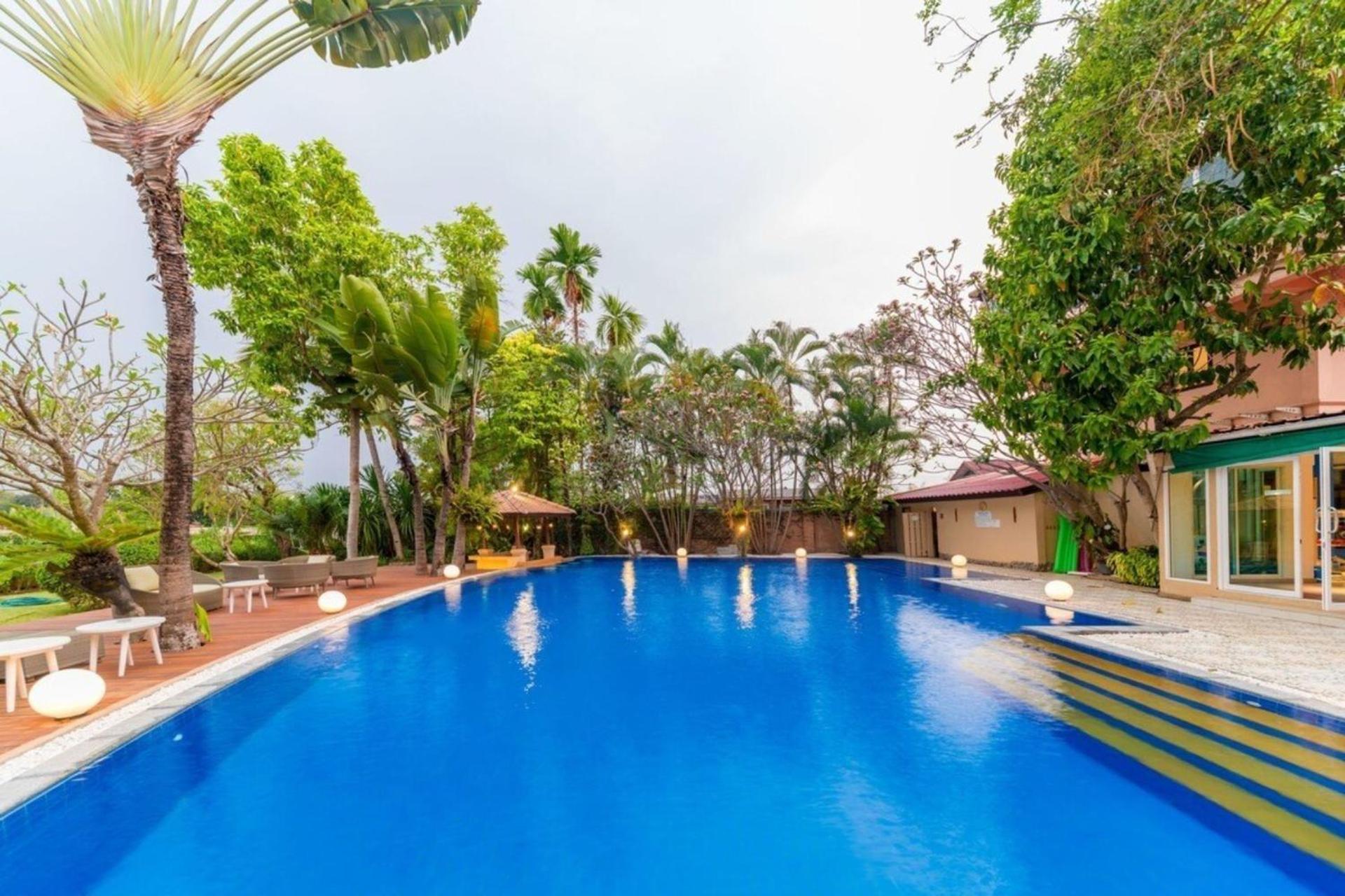 Sheik Istana Hotel Chiangmal Чиангмай Экстерьер фото